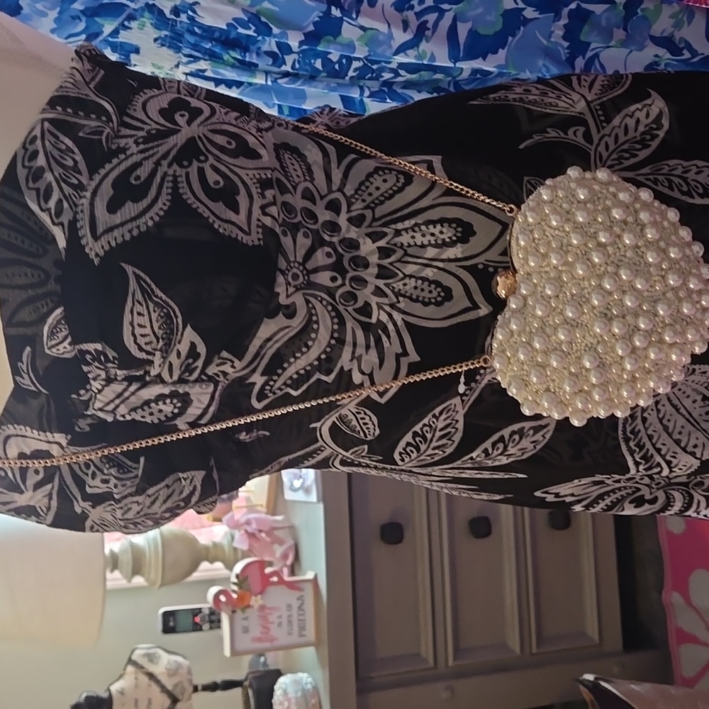 White House Black Market Elegant Black and White Floral Print Dress. - Picture 15 of 15